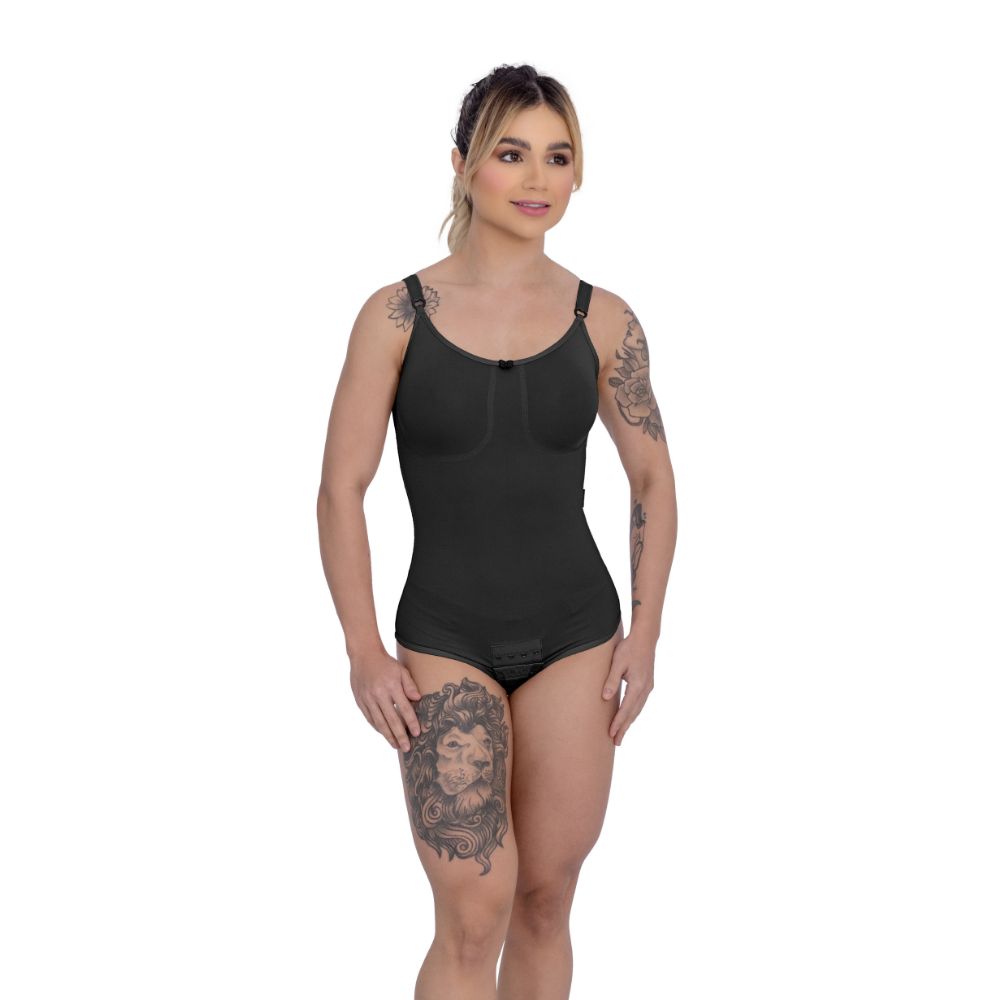 Modelador com busto, sem pernas, alça fina, fechado
